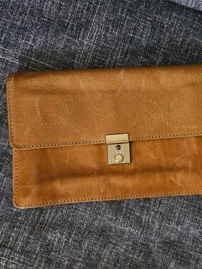 Vintage leather wristlet with lock/ travel bag / organizer leather purse